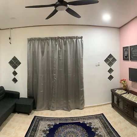 Lavender Homestay Desa Chendering 3 Bedrooms كُوالا تيرينغانو المظهر الخارجي الصورة