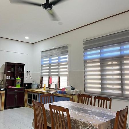 Lavender Homestay Desa Chendering 3 Bedrooms كُوالا تيرينغانو المظهر الخارجي الصورة
