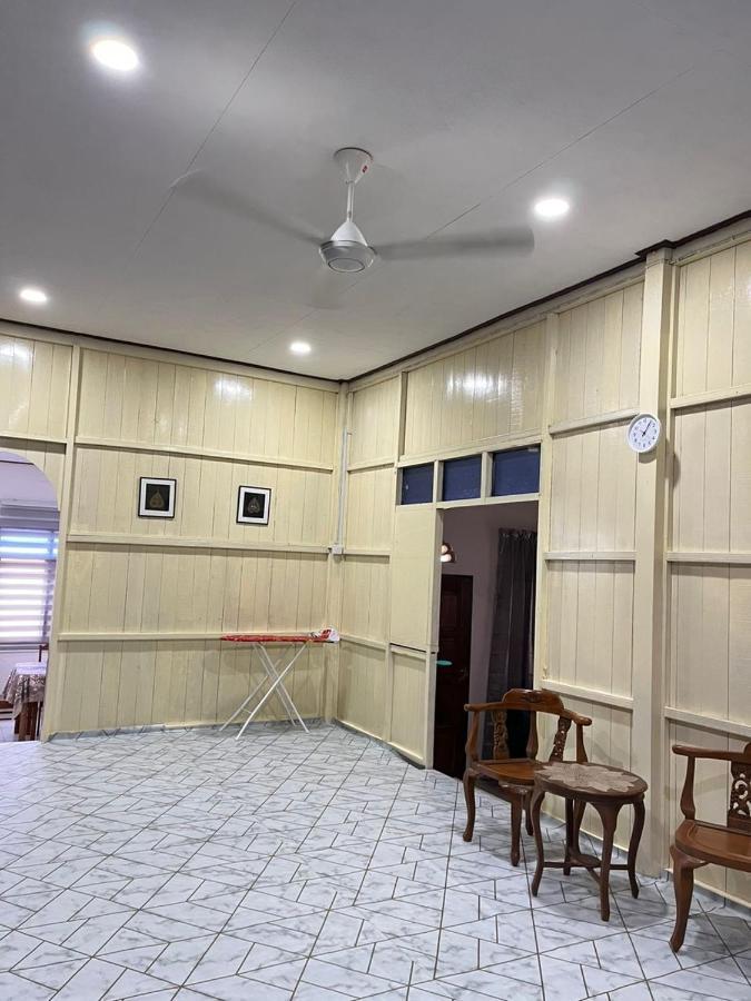 Lavender Homestay Desa Chendering 3 Bedrooms كُوالا تيرينغانو المظهر الخارجي الصورة
